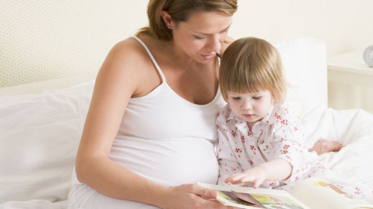 leer-un-cuento-a-tu-hijo-antes-de-ir-a-dormir